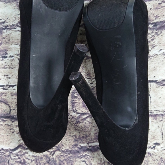 CL by Laundry heels - Picture 6 of 7